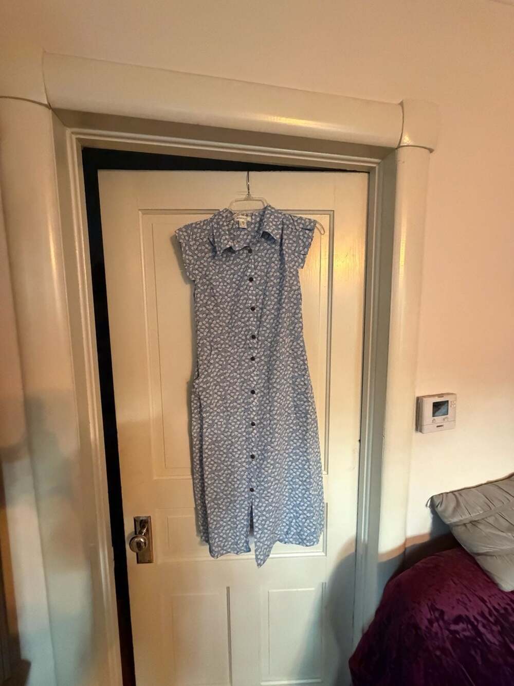 Monteau Los Angeles Blue Floral Short Sleeve Button-Down Midi Dress with Pockets